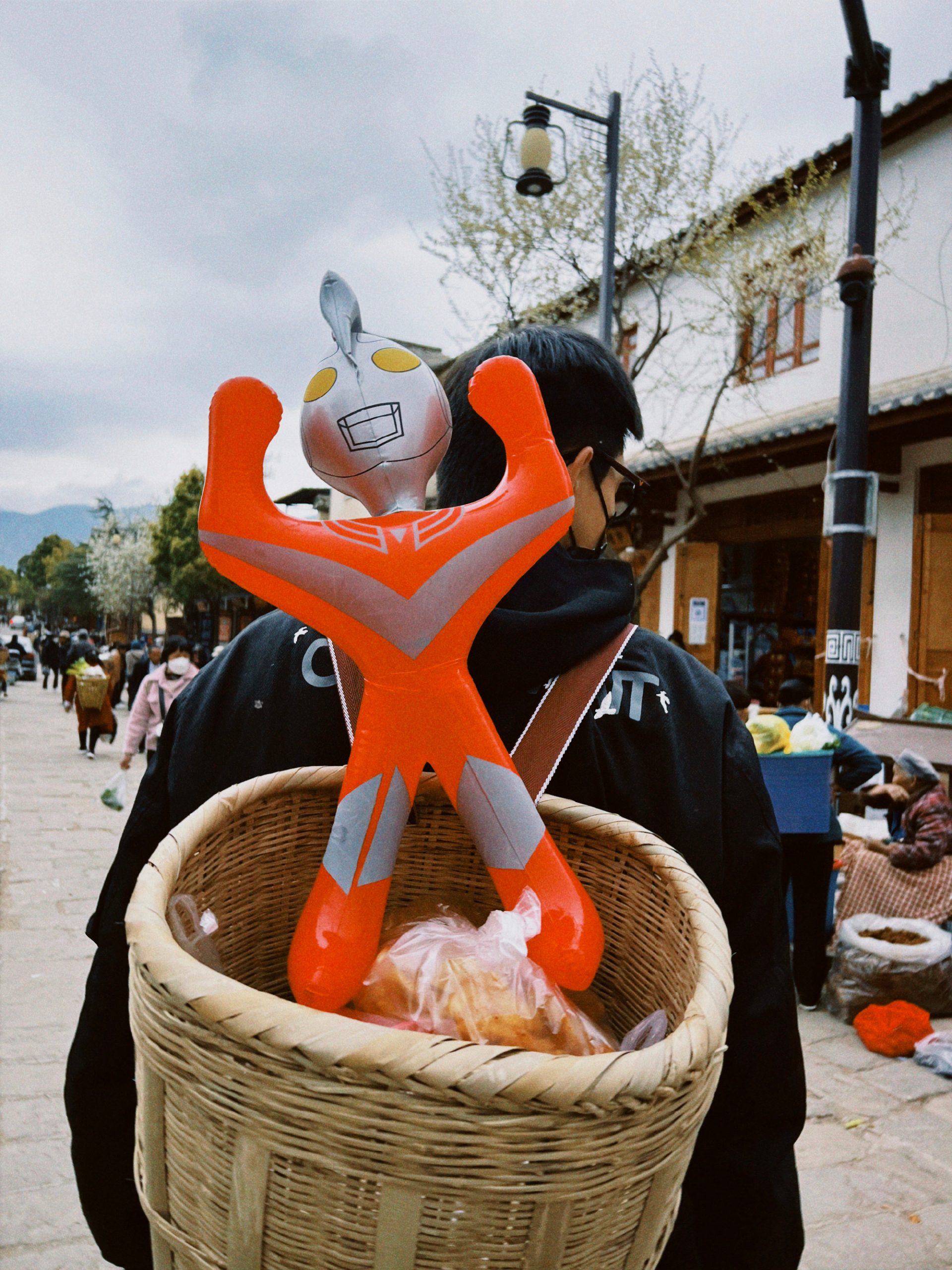 刘亦菲李现粉丝骂战不断 剧组忧成“清朗行动”目标