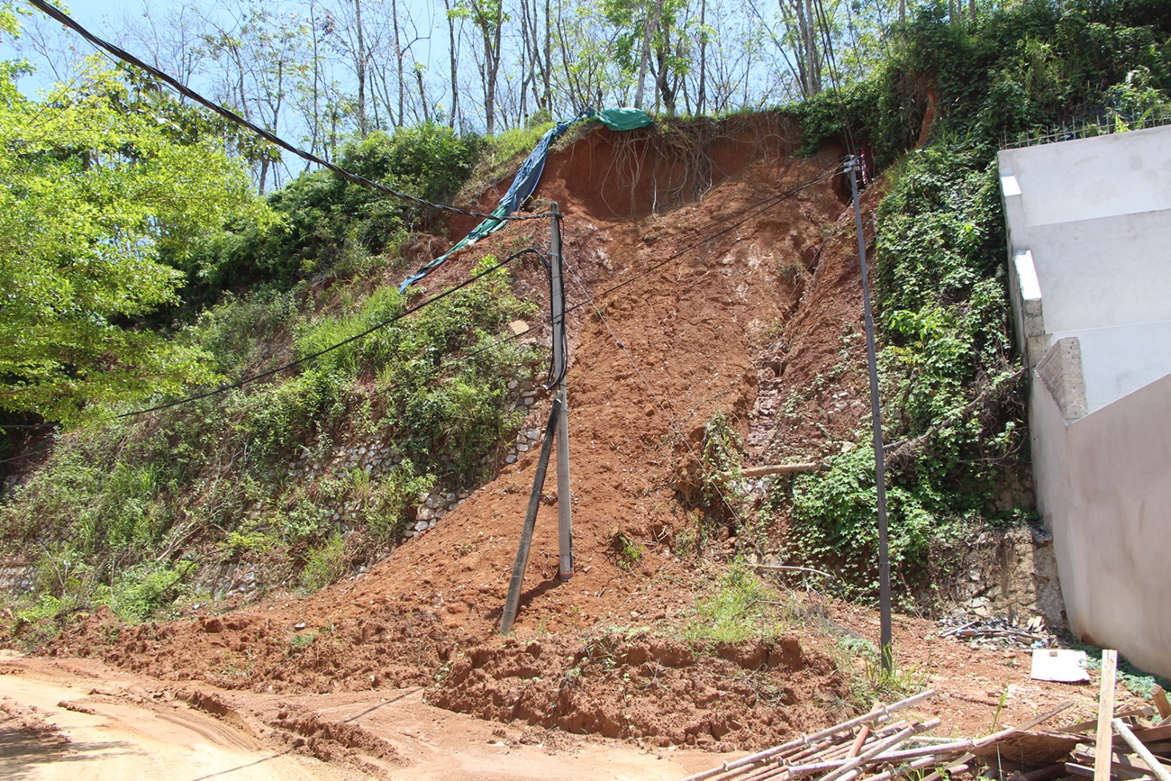 劳勿双溪兰丽花园土崩 终获拨近80万建围墙