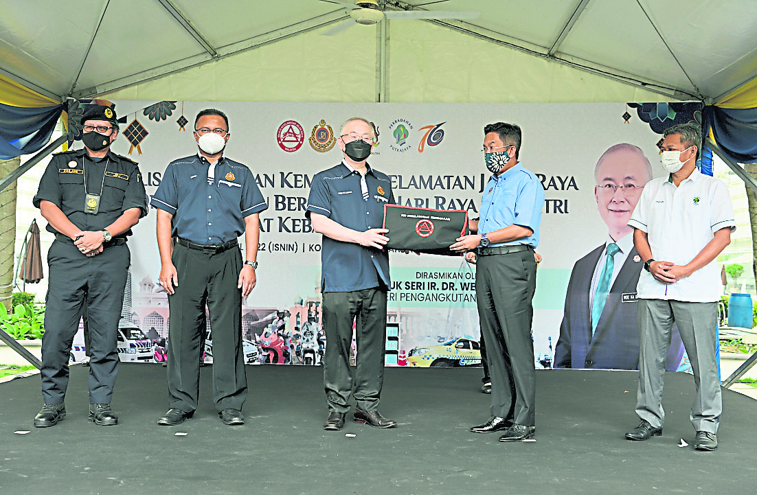 取代夜报 / （所有综合）魏家祥谈微型机动车辆、机票和活动文