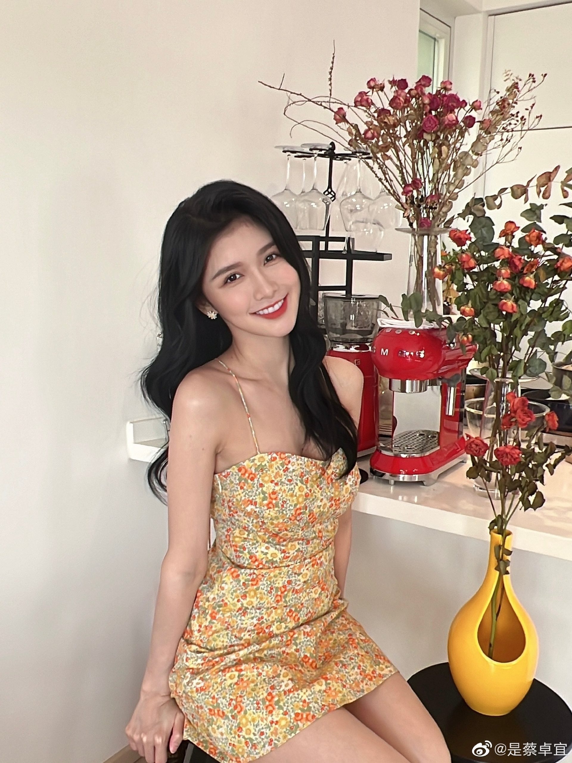 受困上海|蔡卓宜28岁生日直播 王大陆全程在线观看