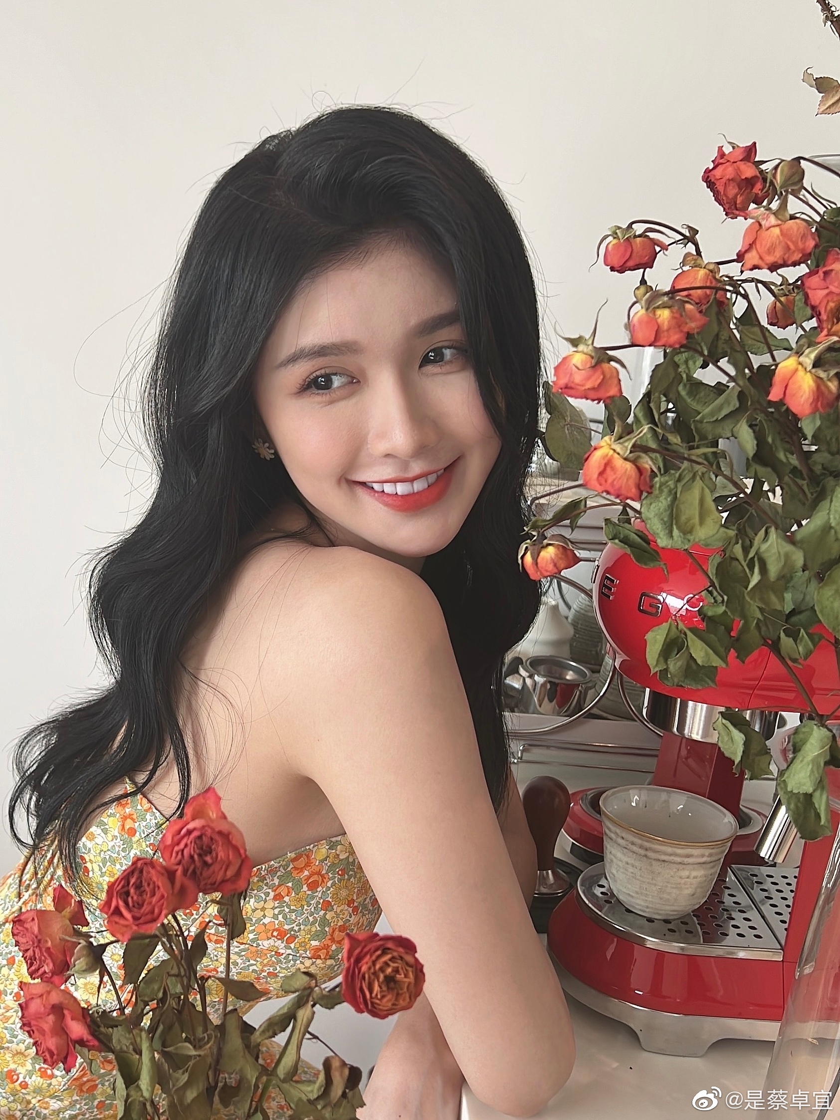 受困上海|蔡卓宜28岁生日直播 王大陆全程在线观看