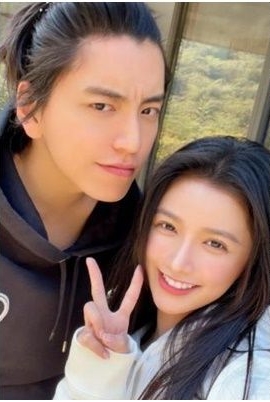 受困上海|蔡卓宜28岁生日直播 王大陆全程在线观看