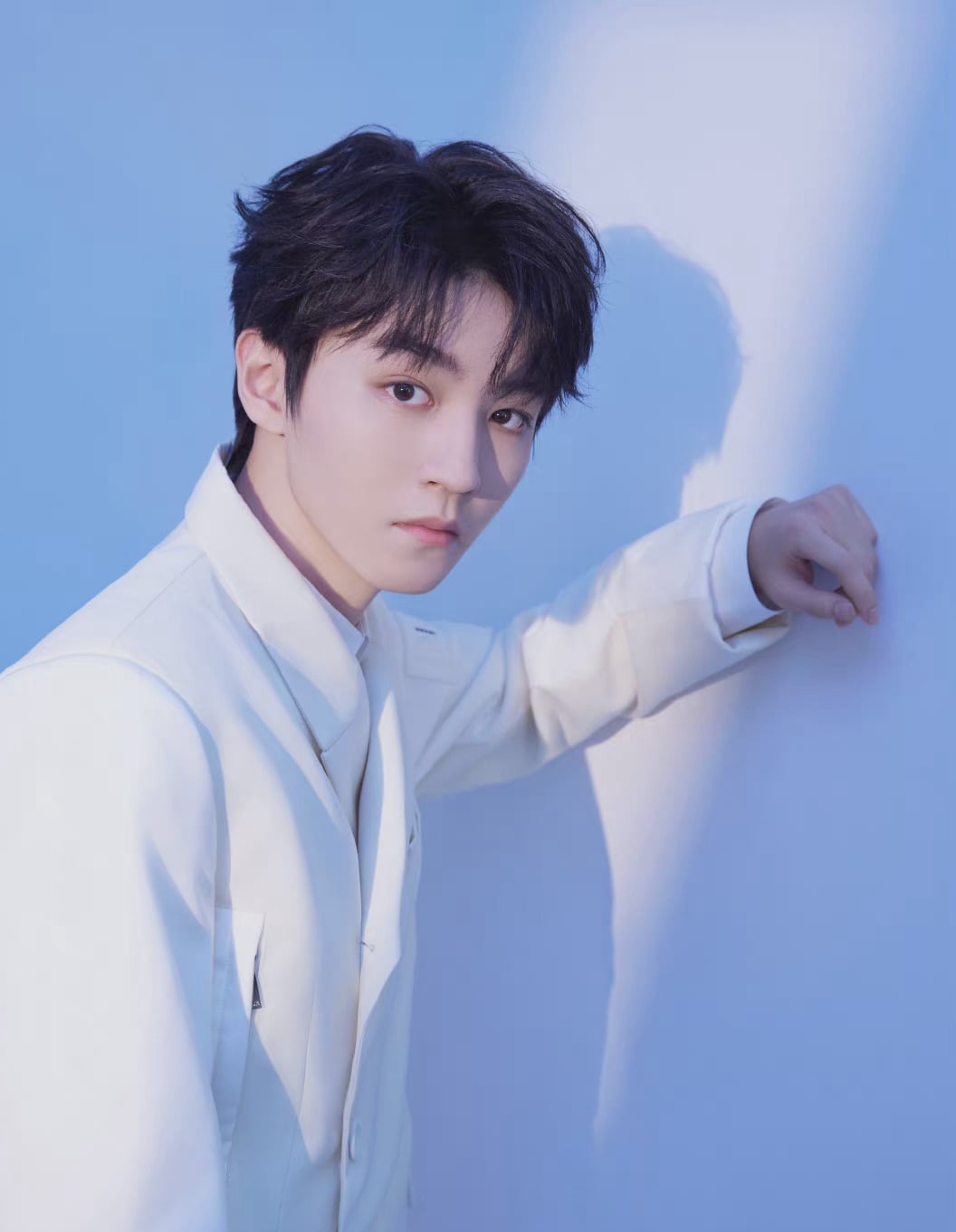 和易烊千玺开撕？   王俊凯工作室11字掀热议