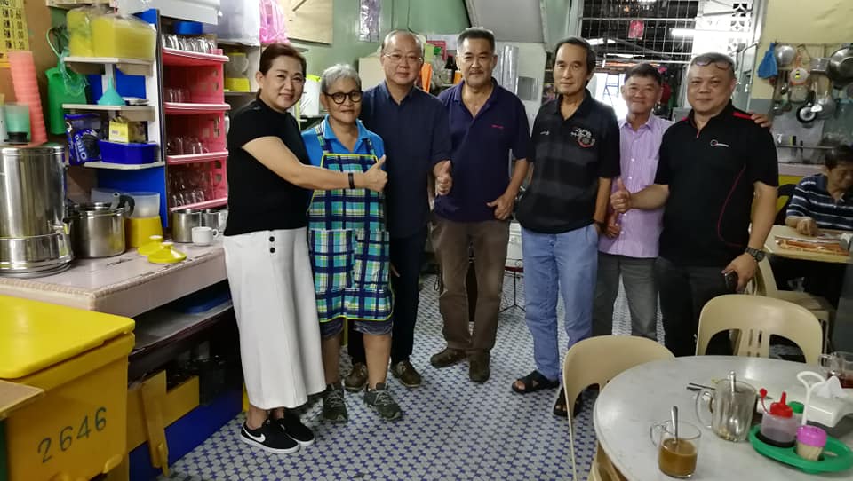 大都会/29/4：有故事的人：坚强面对人生难关