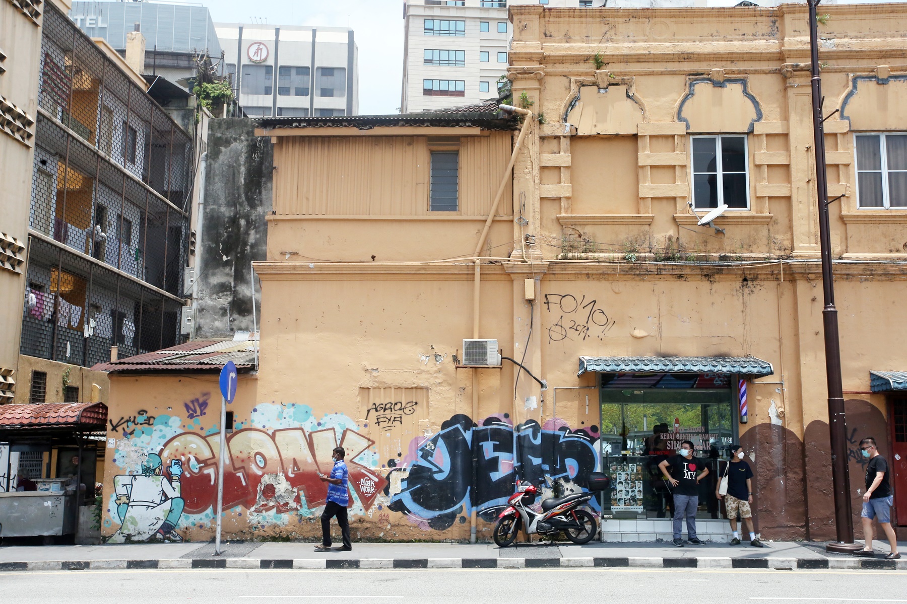 大都会/封面/专访涂鸦艺术家Cloakwork