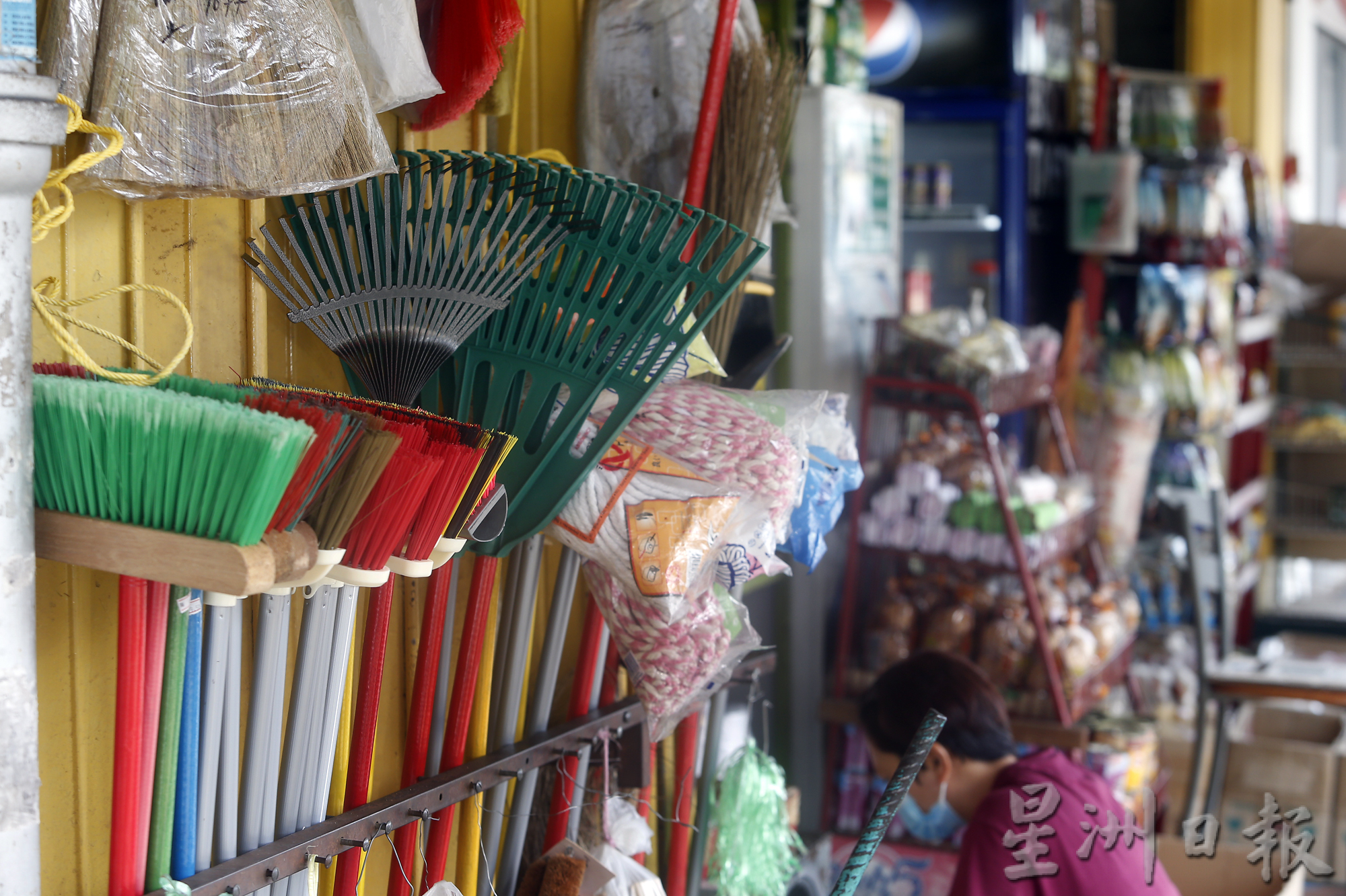 大都会（版3头）-商民如何应对5月或再有涨价潮