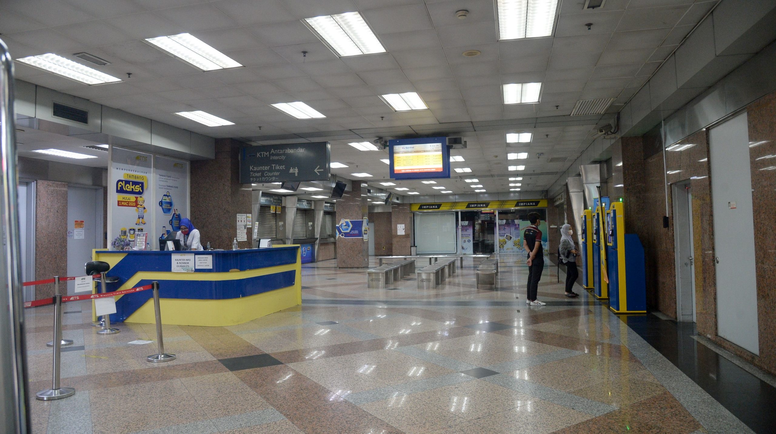 大都会/ME12头/Rapid Rail CEO巡视轻快铁人潮