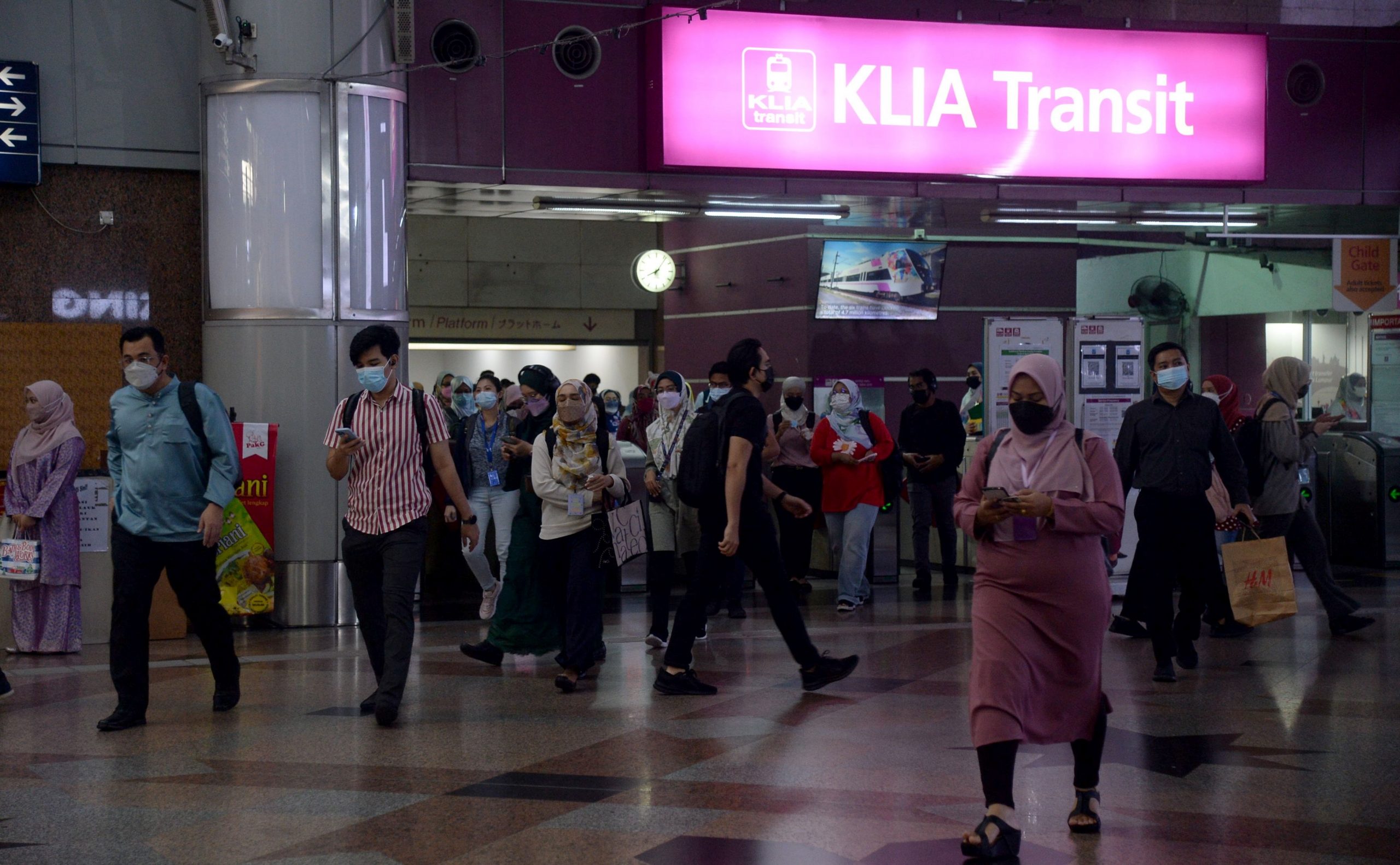 大都会/ME12头/Rapid Rail CEO巡视轻快铁人潮