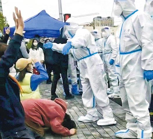 天下事 浦东民众抗议官方征公寓 爆肢体冲突