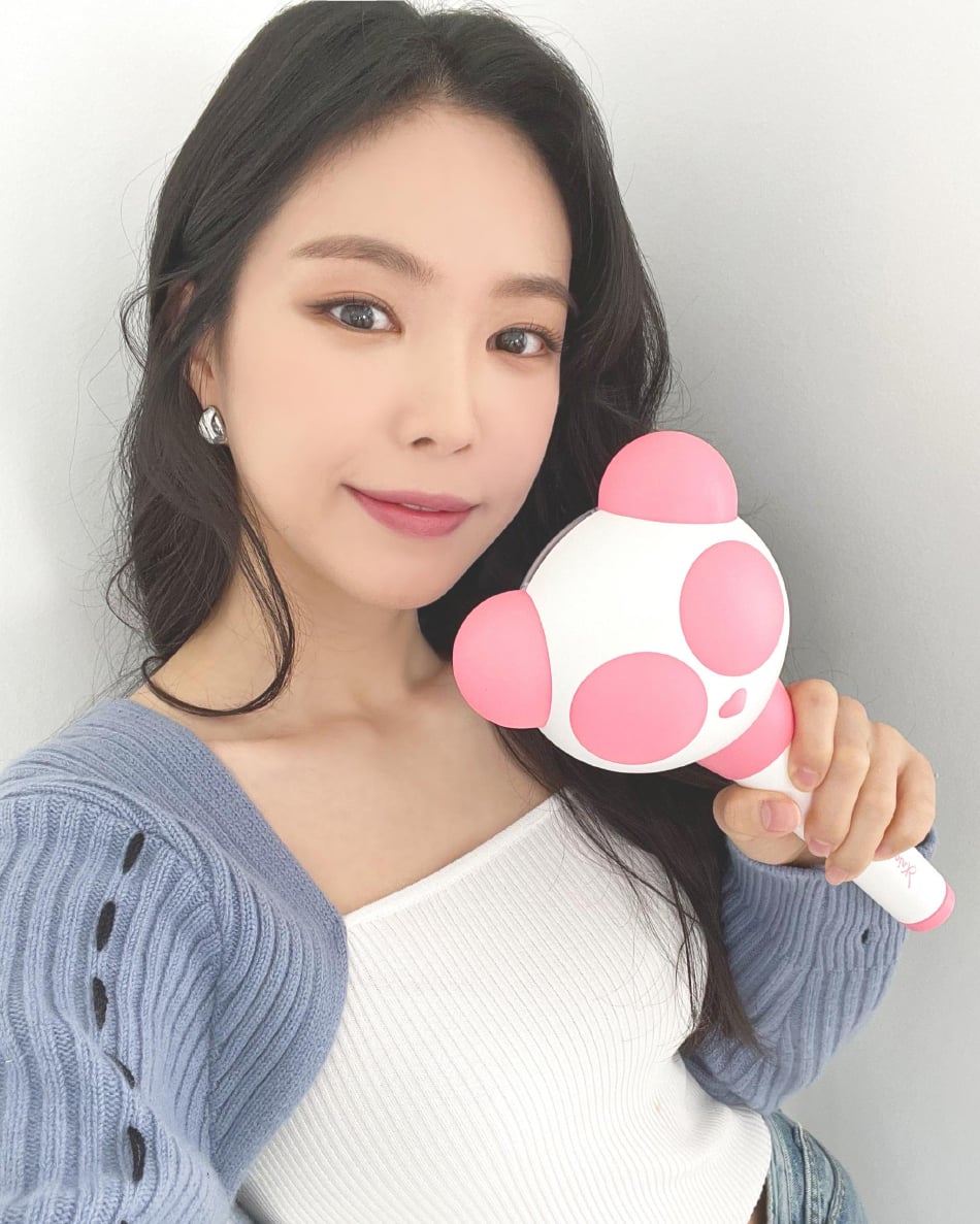 孙娜恩退团Apink  队长初珑道歉