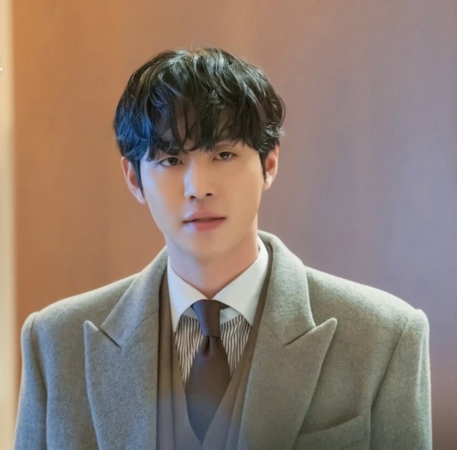 安孝燮爆恋爱ing 秘恋大1岁朴智贤5年