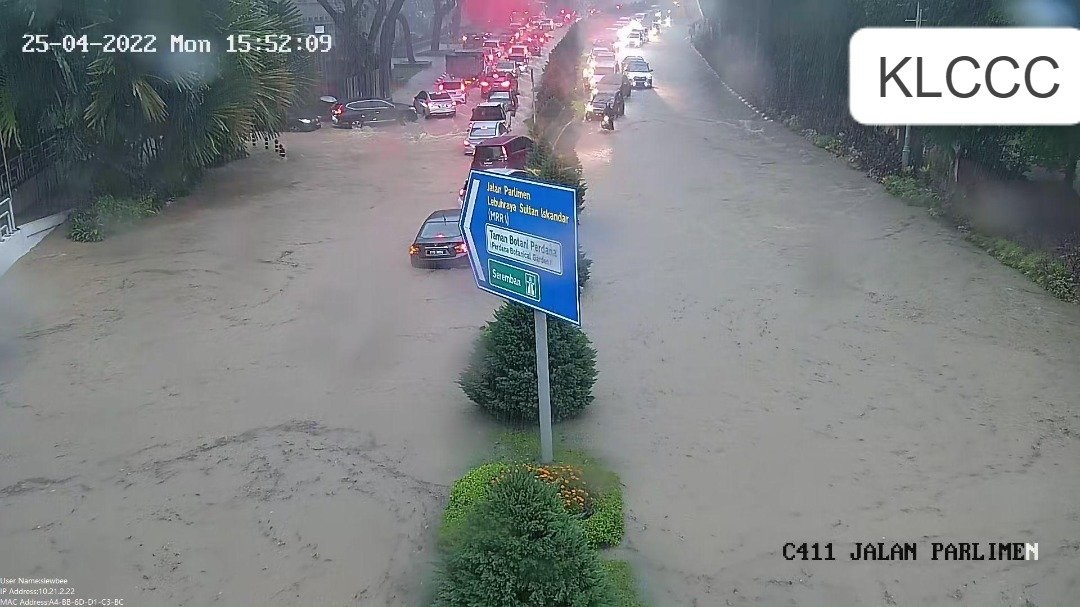 封面/吉隆坡水灾/5图