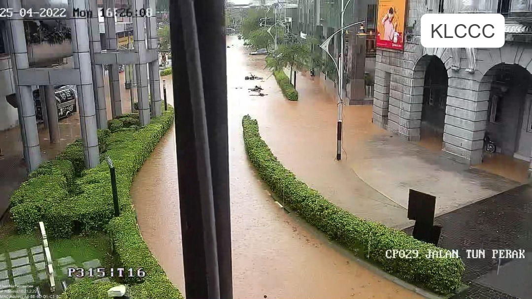 封面/吉隆坡水灾/5图