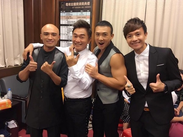 小锺跳“毽子操”挨酸 大器自嘲“想蹭刘畊宏热度”