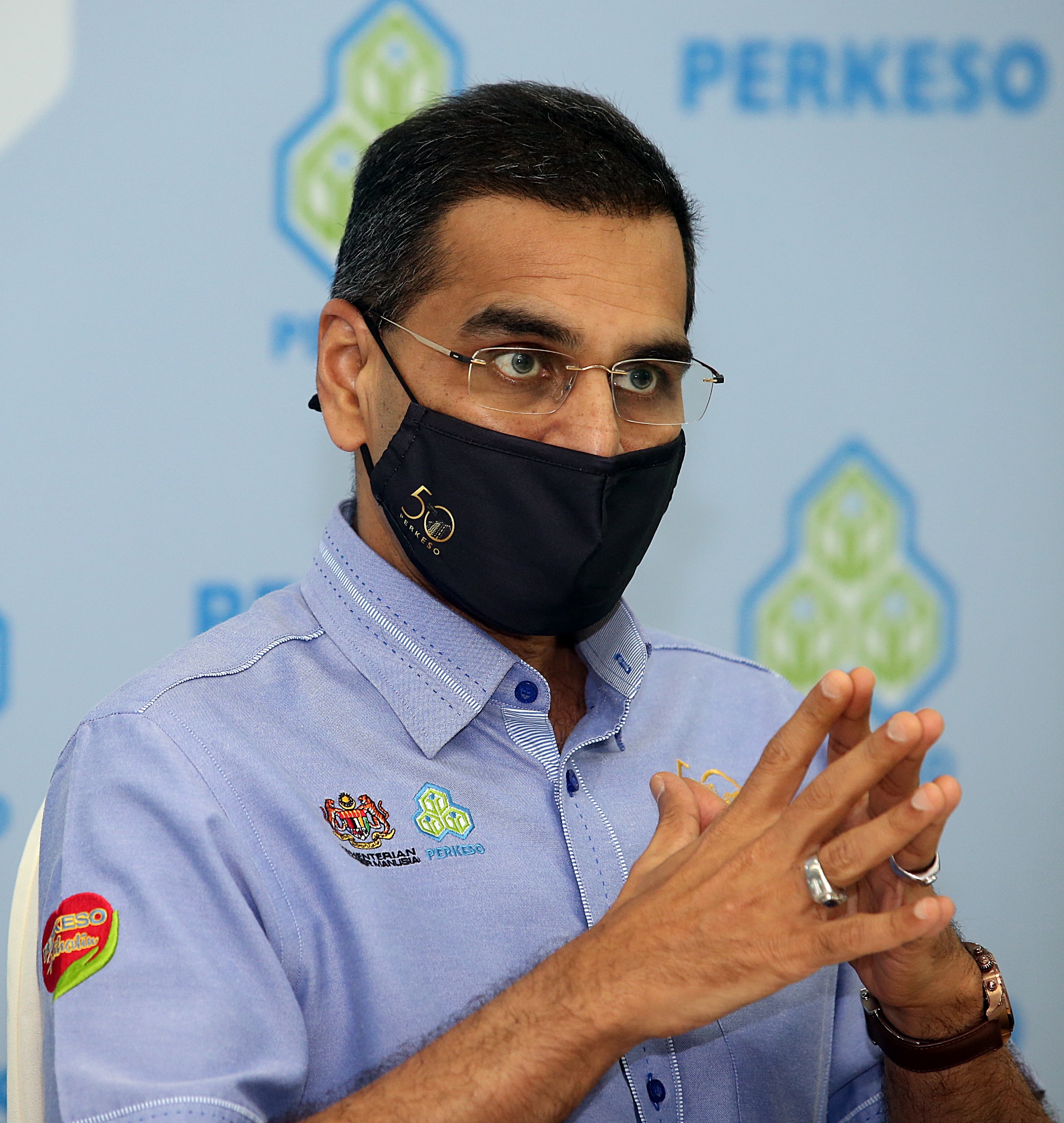 己签发∕社险机构漂白月