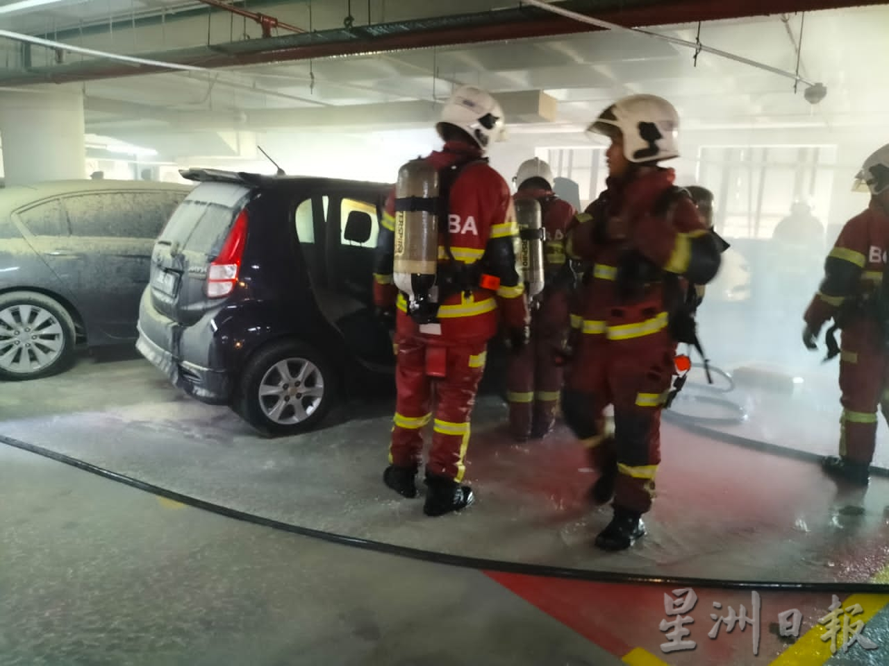 **已签发（更新）**柔：停车场汽车起火引发火警，新山大城市广场逾500人紧急疏散