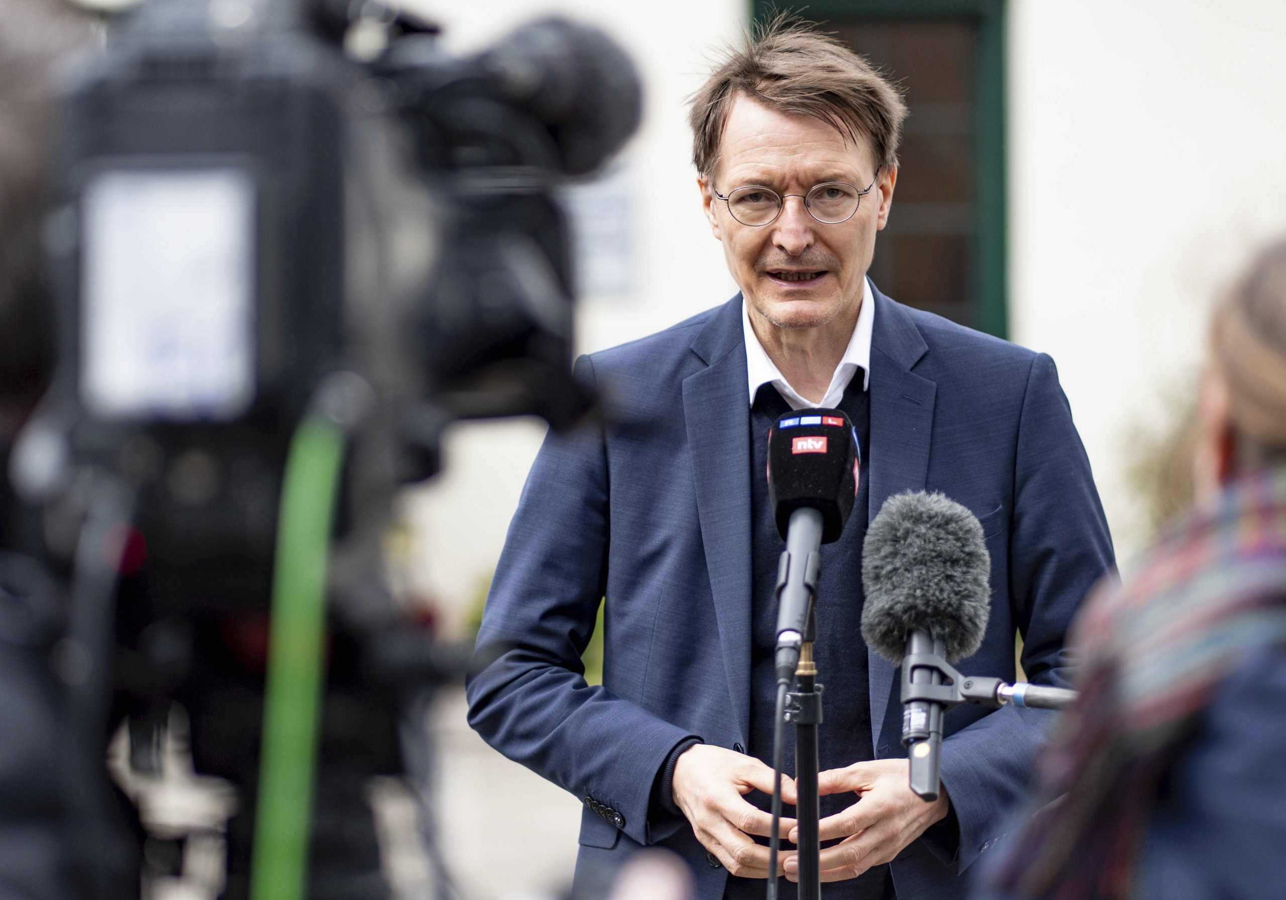 德极右团体计划绑架卫长 警破阴谋捕4人