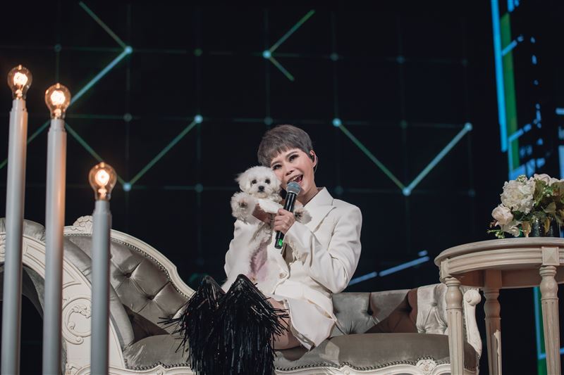 愚人节宣布开唱怕没人信 詹雅雯:绝对是真的