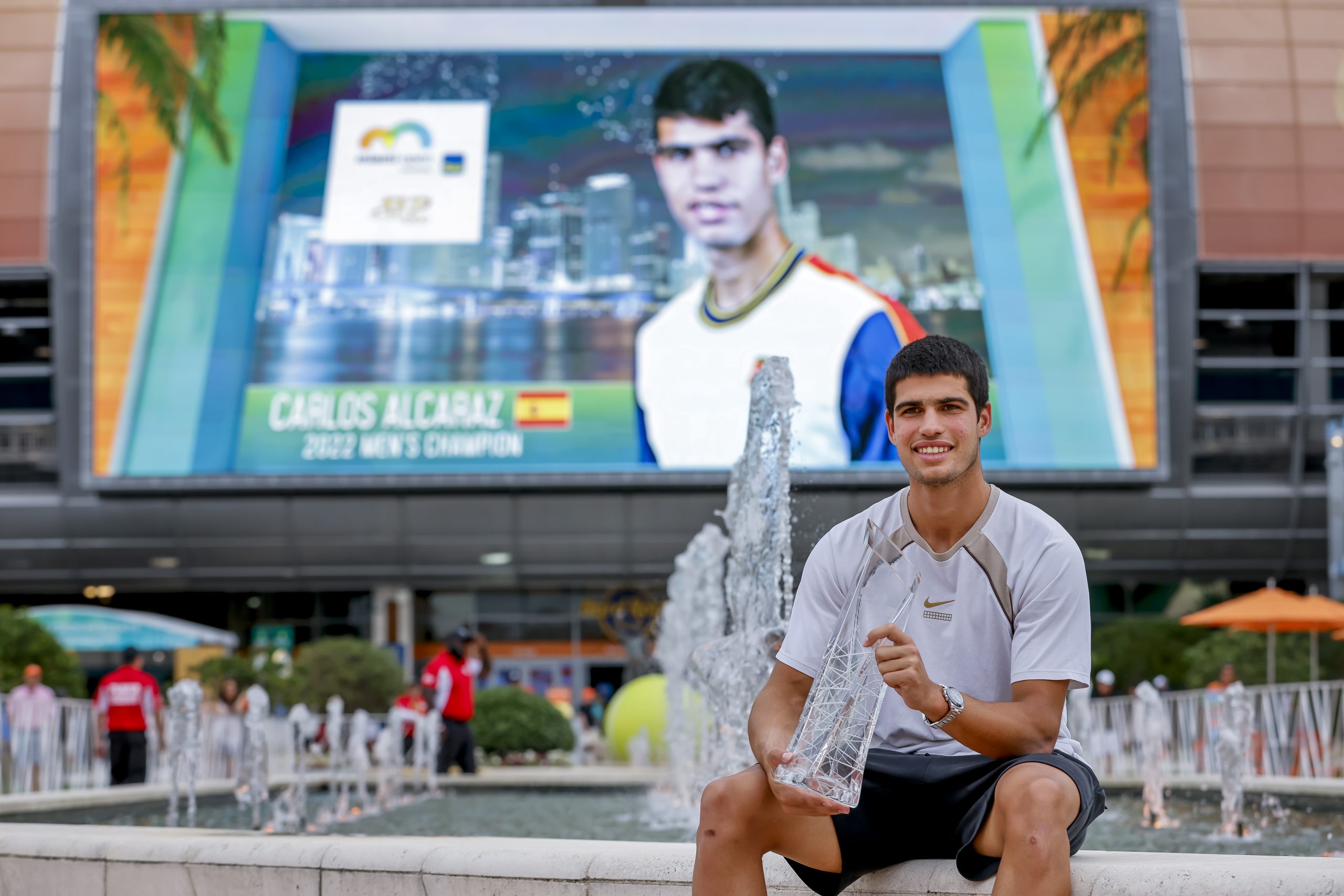 成迈亚米赛史最年轻男单冠军  18岁阿尔卡拉兹书写新页