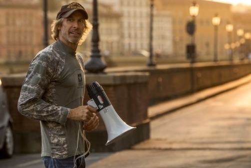 批好莱坞猛炒韦尔巴掌事件 麦可贝:该关注乌克兰小孩被炸死