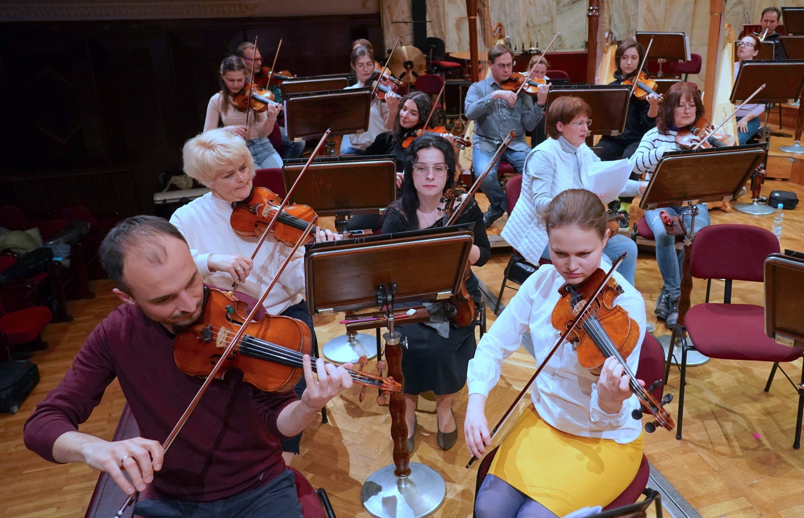 拚盘)直击灵魂深处: 基辅交响乐开始欧洲巡演