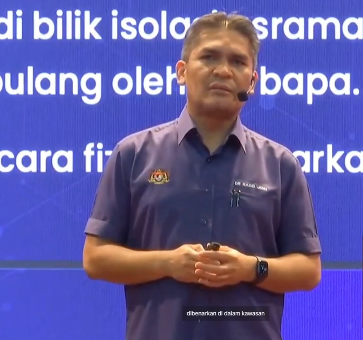 教长:下月起 教师教课可脱口罩