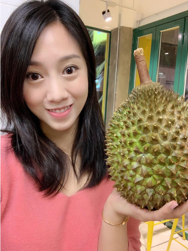 方力申拍节目玩出祸 累胡美贻撞伤头缝16针