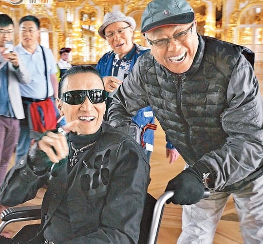 曾江骤逝|曾和谢贤勾手指为证 谁先睡就吻对方告别	