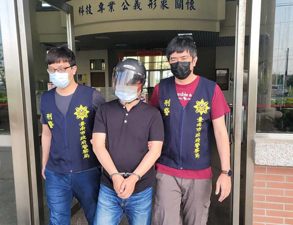 曾获优良教师猥亵女童 逃亡2个半月落网