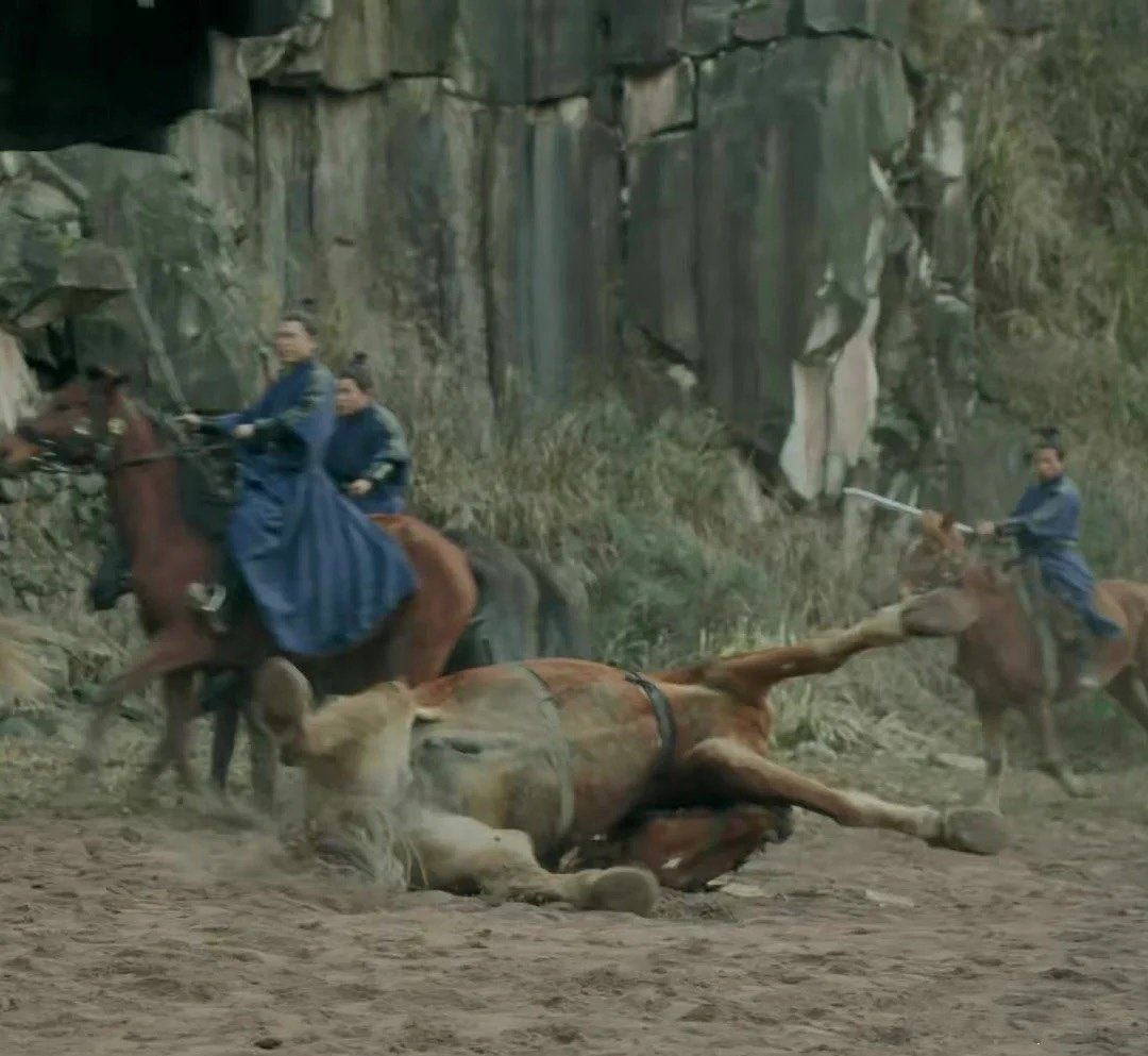 杨洋新剧爆虐马抄袭 网怒轰“停播下架!”