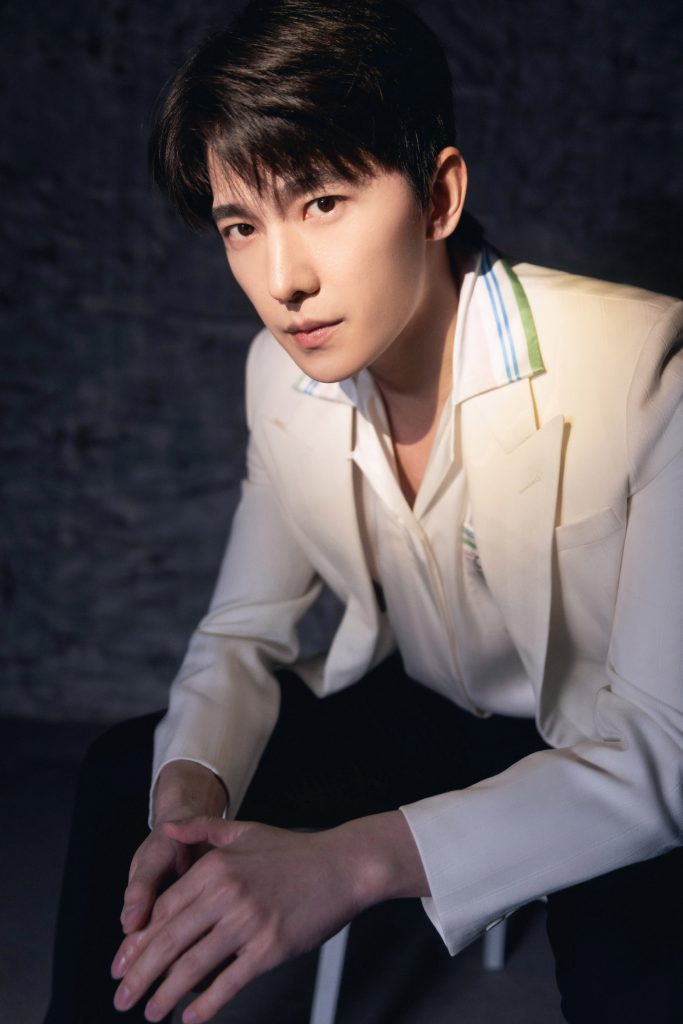 杨洋违防疫逃离上海遭抓包遣返? 工作室斥捏造喊告