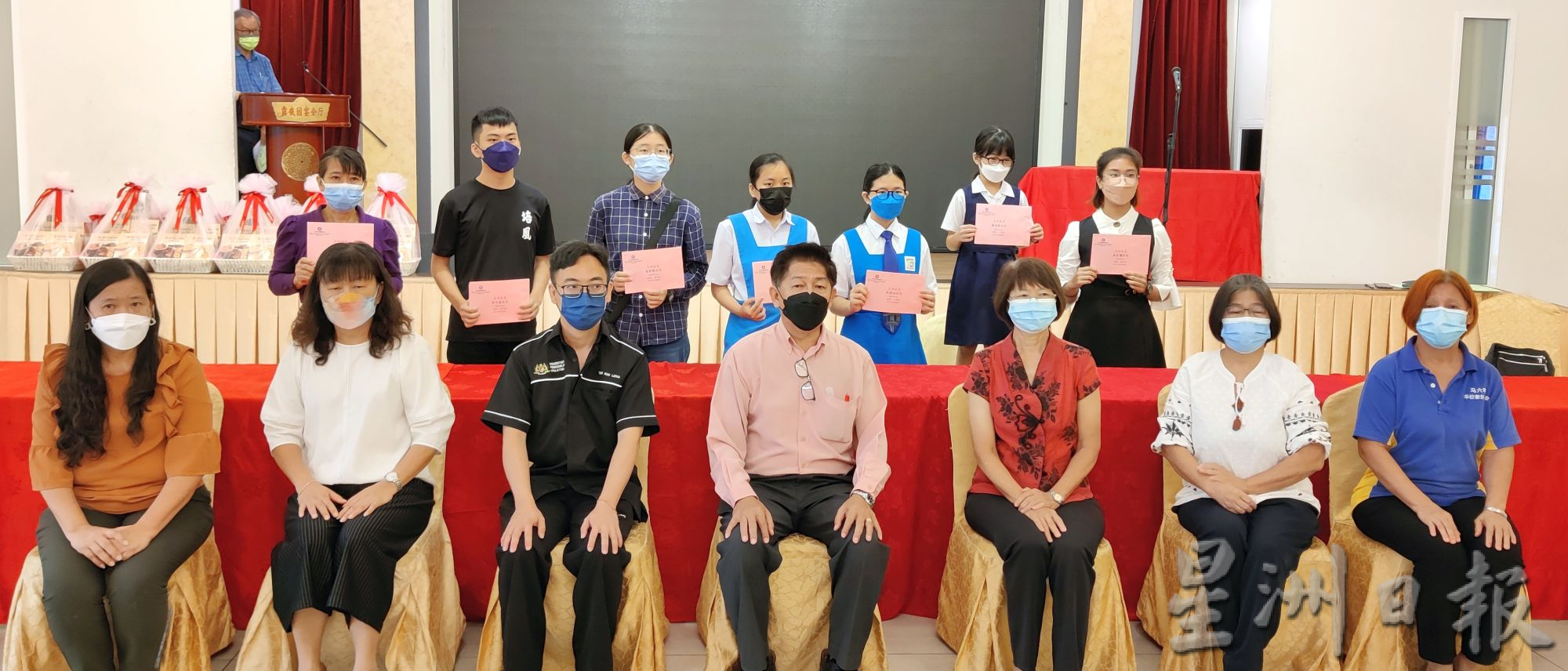 林谦典：压力太大 每年1万教师提早退休