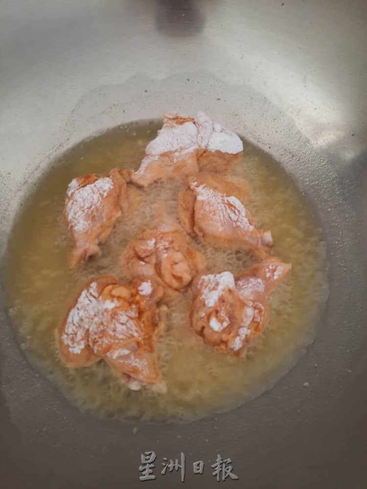 柔：《食客指路之私房好菜》（4月19日刊）：职业女性 烹饪要灵活改变