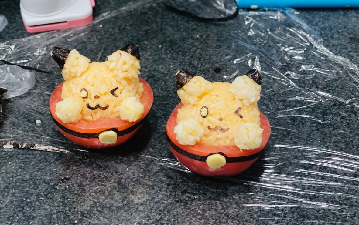 柔:今日面谱(28/4见报):郑羽凌为孩子制造型便当不曾重复