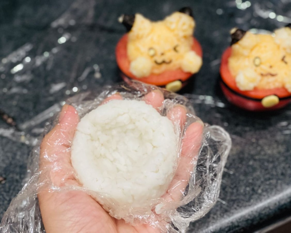 柔:今日面谱(28/4见报):郑羽凌为孩子制造型便当不曾重复