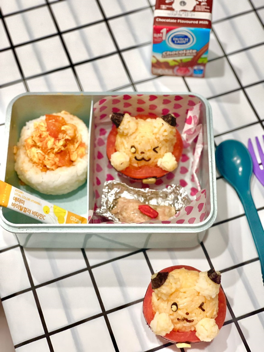 柔:今日面谱(28/4见报):郑羽凌为孩子制造型便当不曾重复