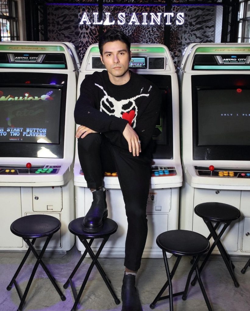 柯震东剧组爆确诊 凤小岳夏于乔紧急快筛