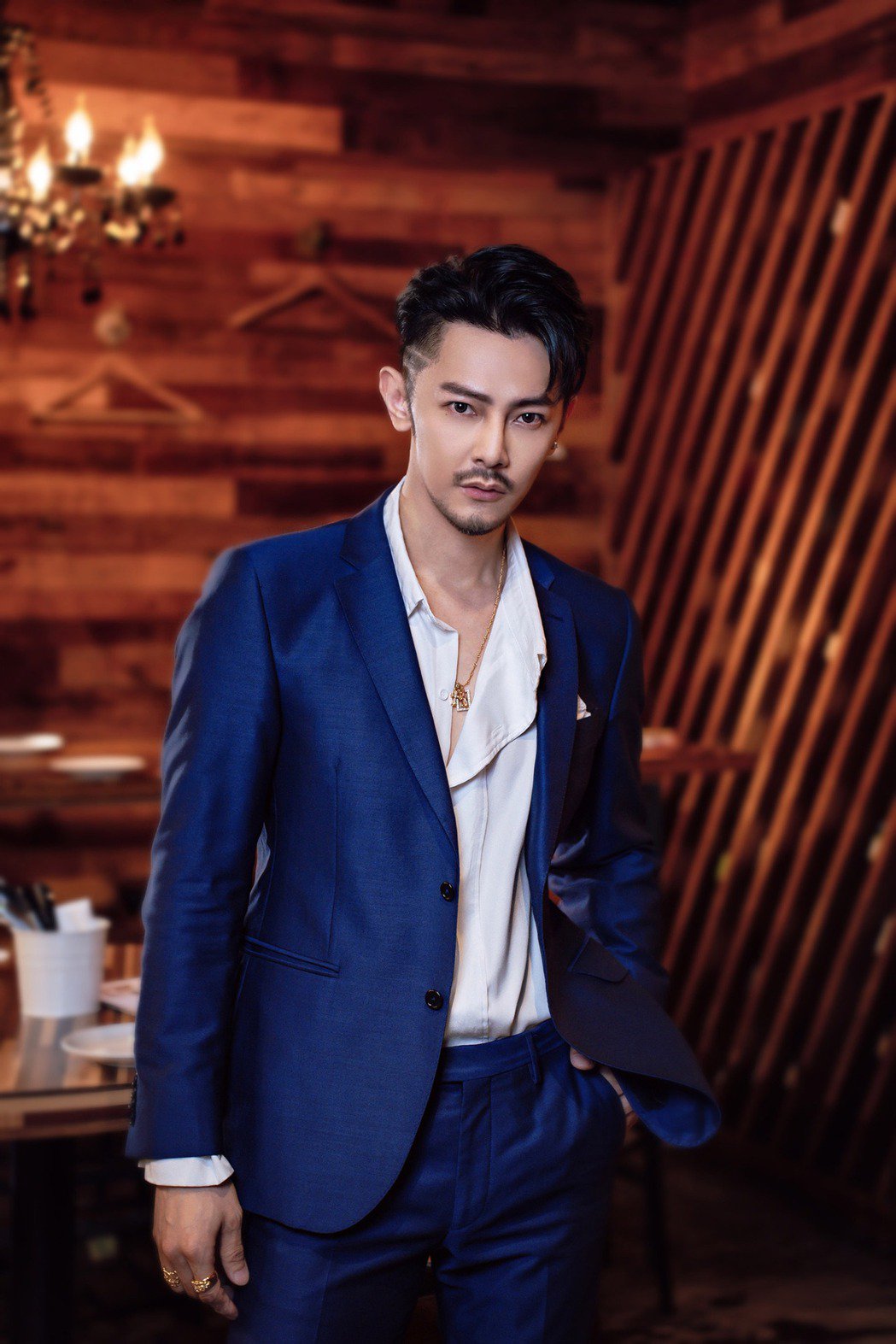 汪东城单身5年痴迷公仔 妈急抱孙呛:能帮你生小孩?