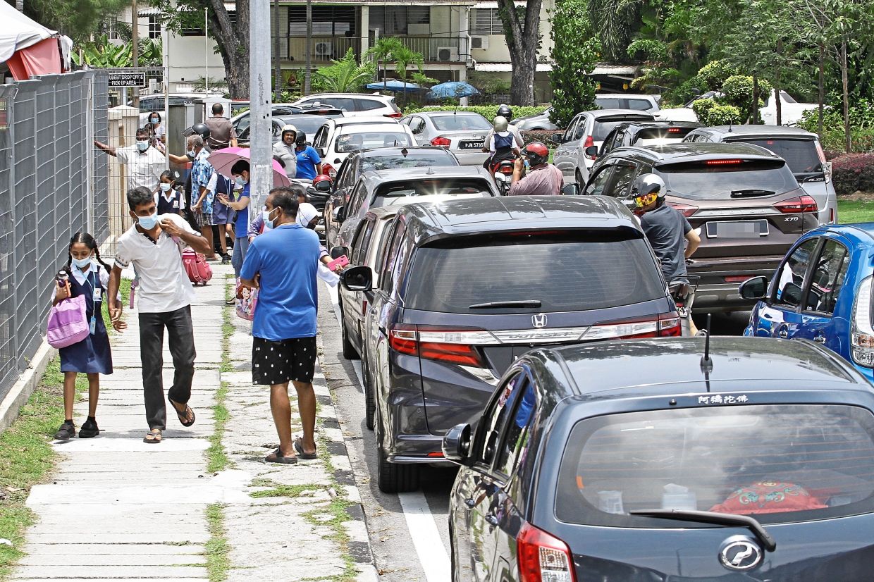 独家| 学校不再公布师生确诊数 家长:别故意隐瞒便好