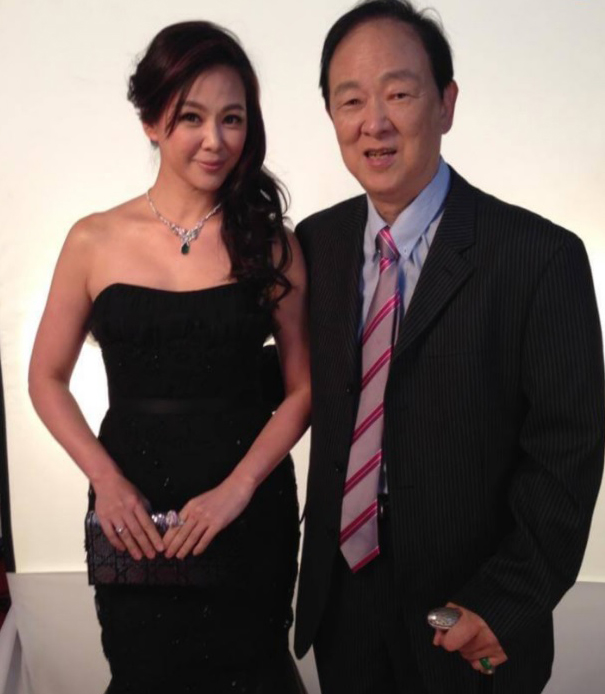 王羽428追思会  开放亲友悼念