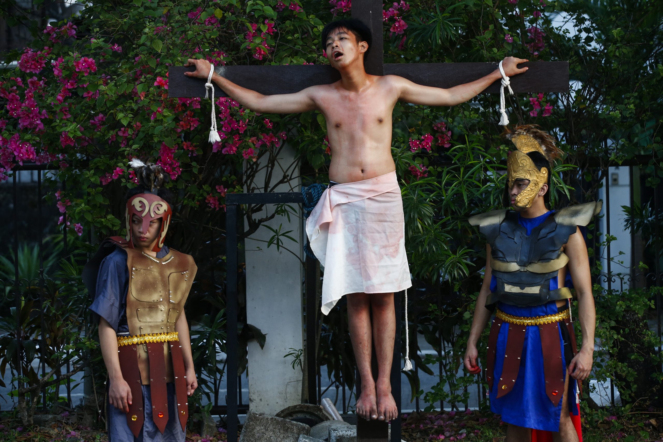 看世界各国耶稣受难日与复活节仪式