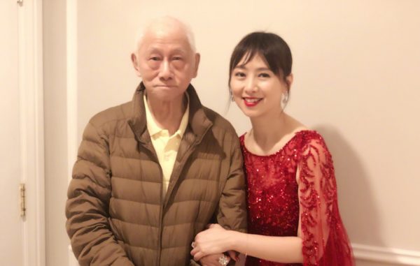  翁虹为父亲庆95岁高寿 曝翁爸打3剂疫苗仍染疫