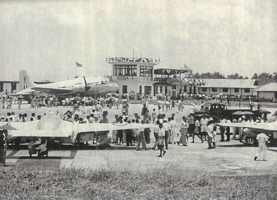 蔡羽／古晋机场的起降岁月