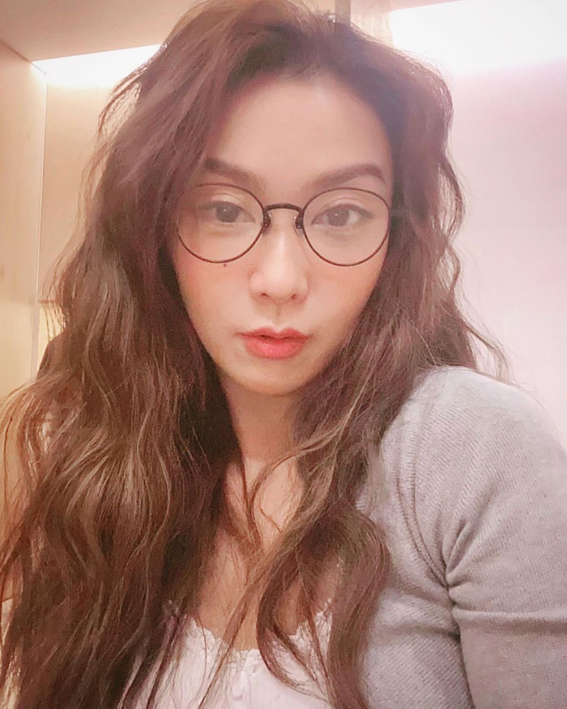 薛凯琪“撞脸”范冰冰 网民凭痣认人