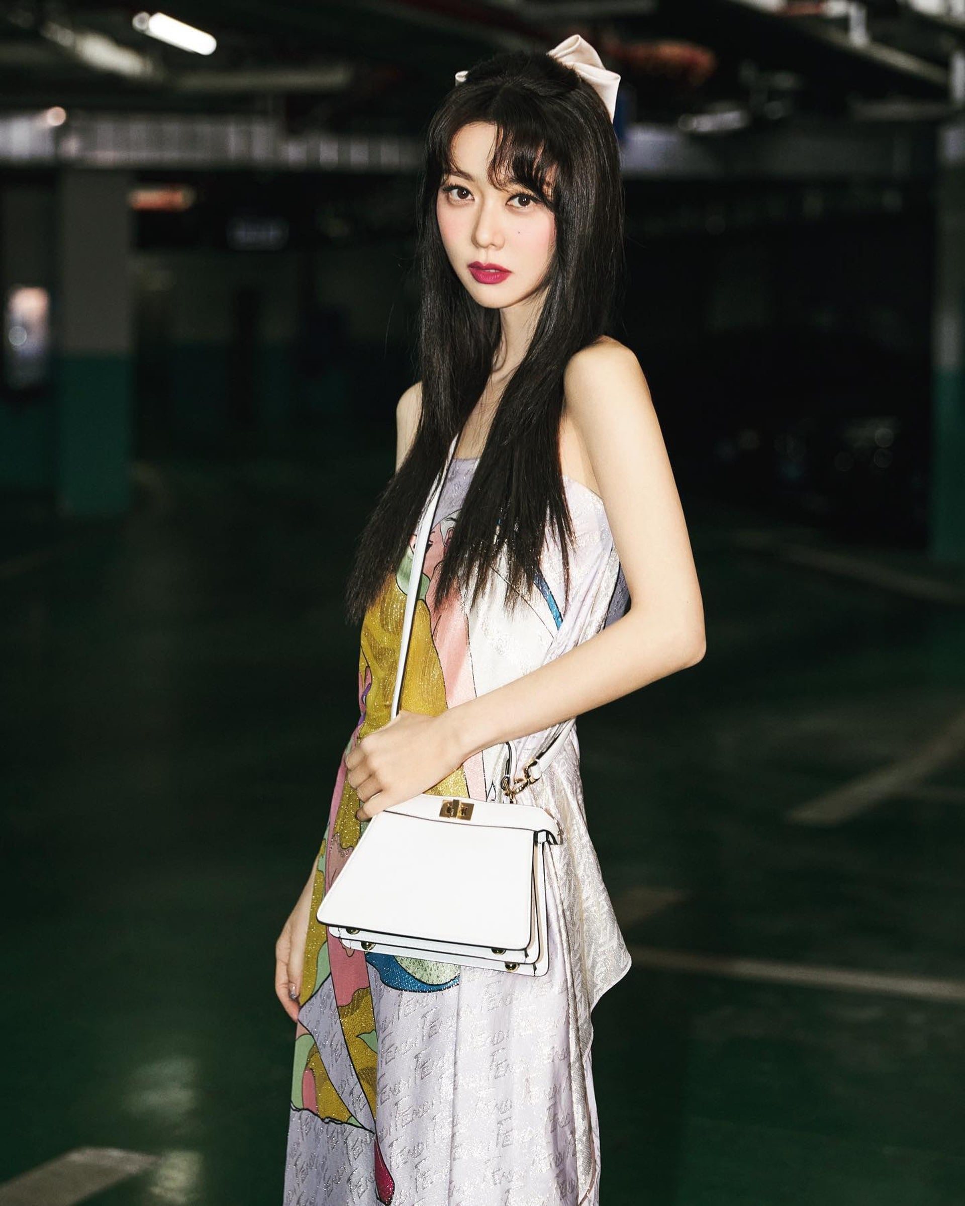 薛凯琪“撞脸”范冰冰 网民凭痣认人