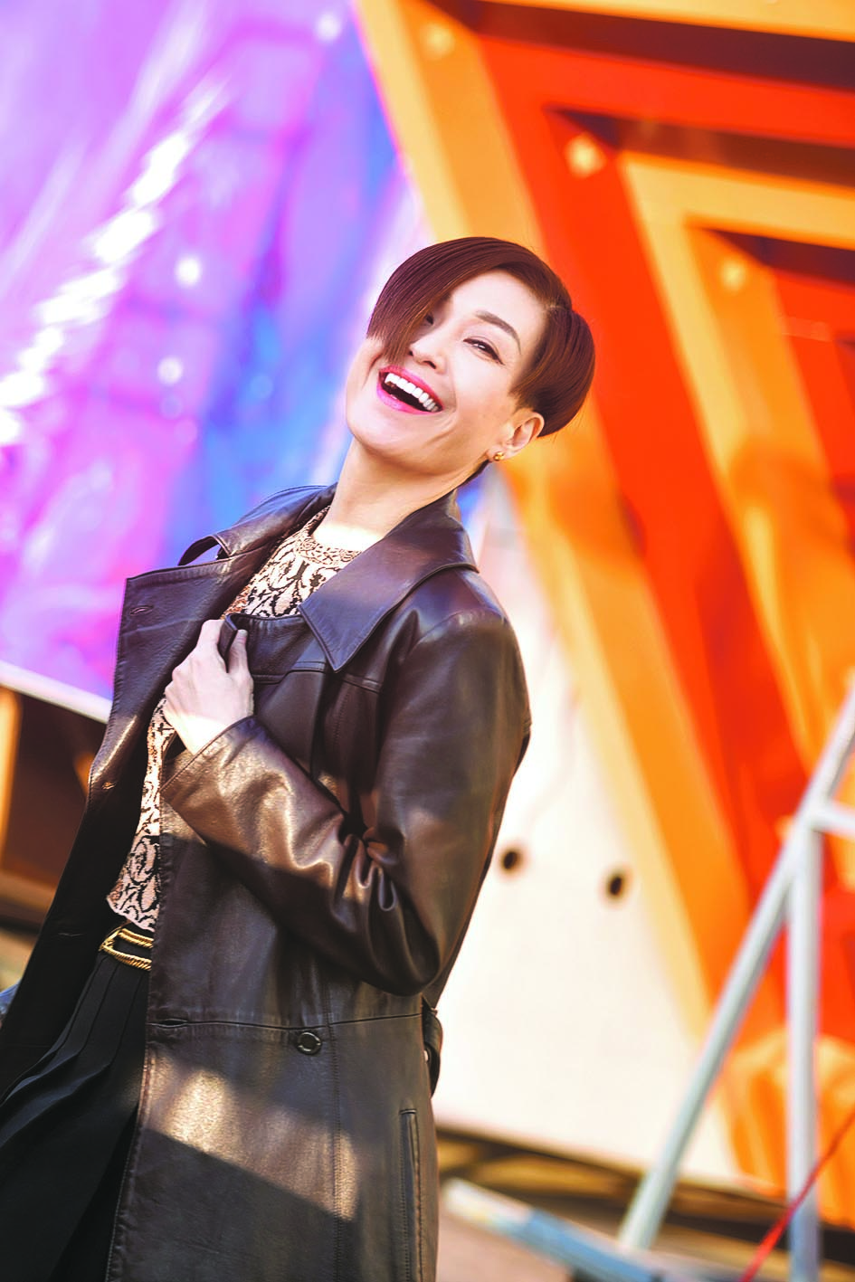 被误会富贵生活靠男人 伍咏薇自豪从未被包养