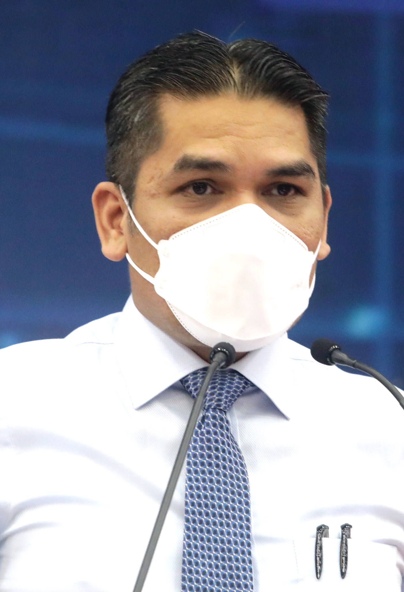 视频 | 避免学生上镜被嘲笑·教长：教师禁直播上视频