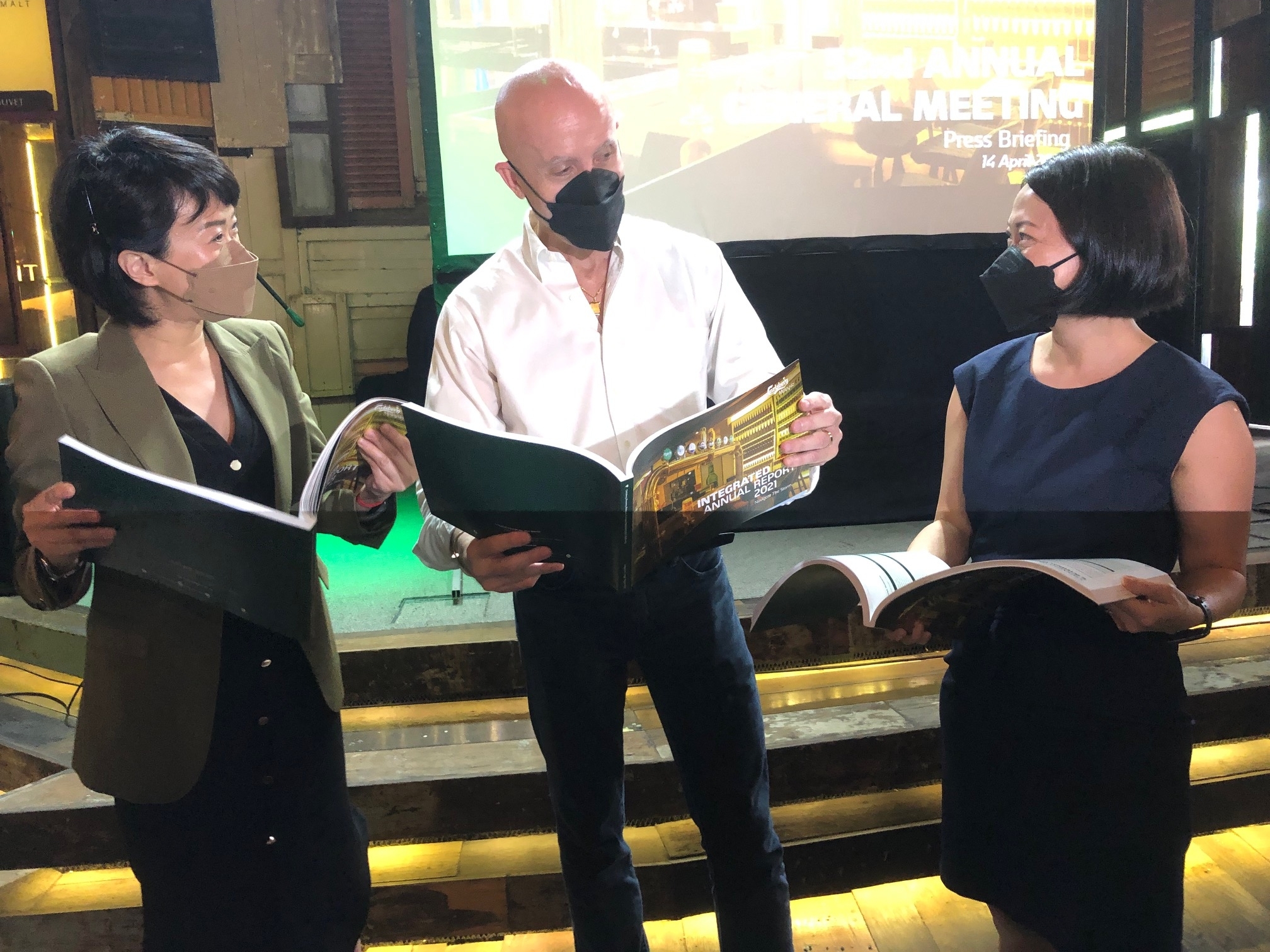 请交白维振/15日见报 / 皇帽业绩 / 全国新闻版