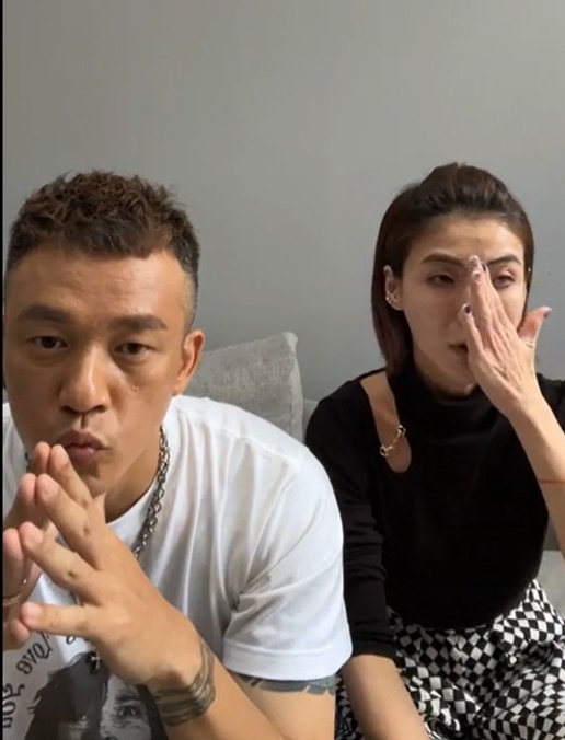 谢和弦宣布从政 网阻：别去献丑