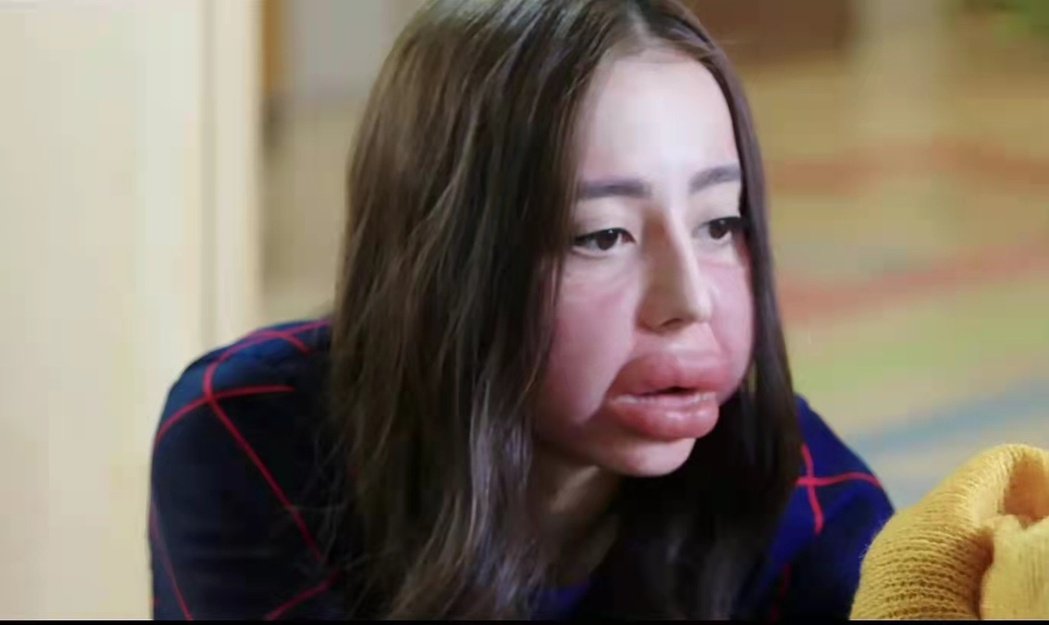 迪丽热巴黑历史流出 猪头脸比梁朝伟香肠嘴更狂